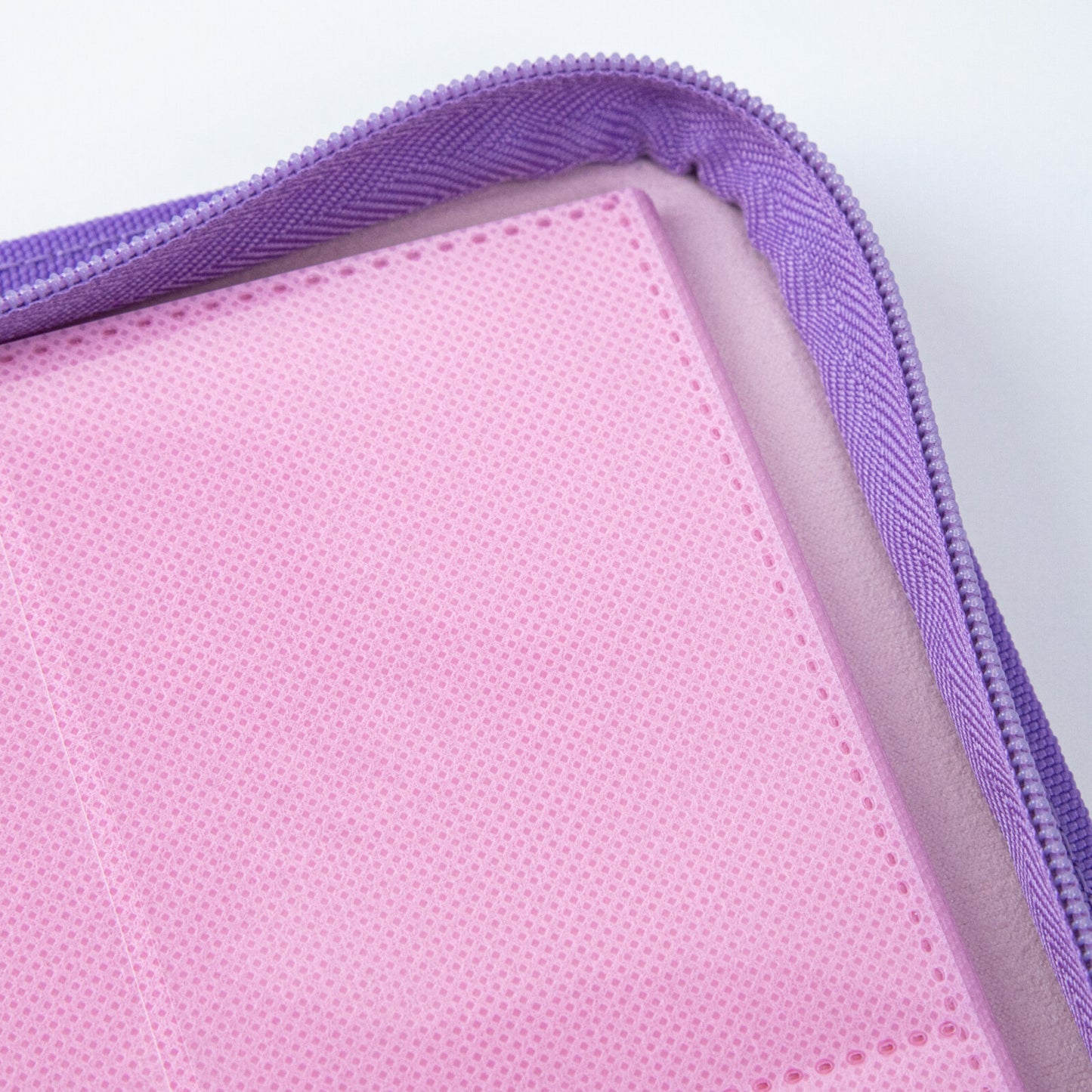 9-Pocket PU Card Binder - 151 Matte Pink